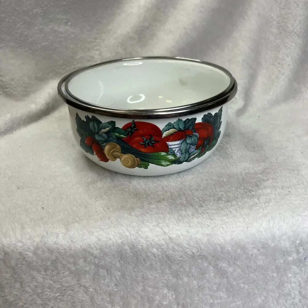 Vintage‎ GMI Enamel Metal Nesting Vegetable pattern Mixing Bowls No Lid Set Of 2